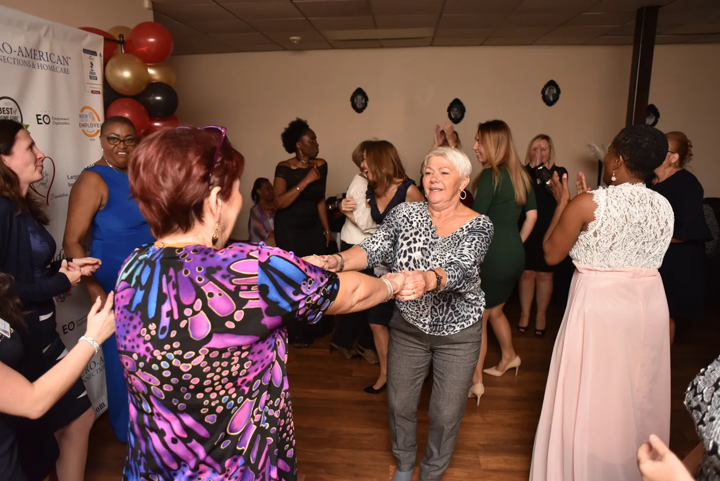 Live music, dancing and entertainment